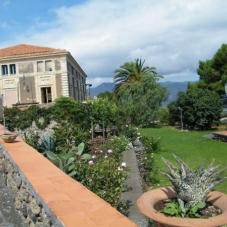 Etna Wine Azienda Agrituristica Passopisciaro Dış mekan fotoğraf